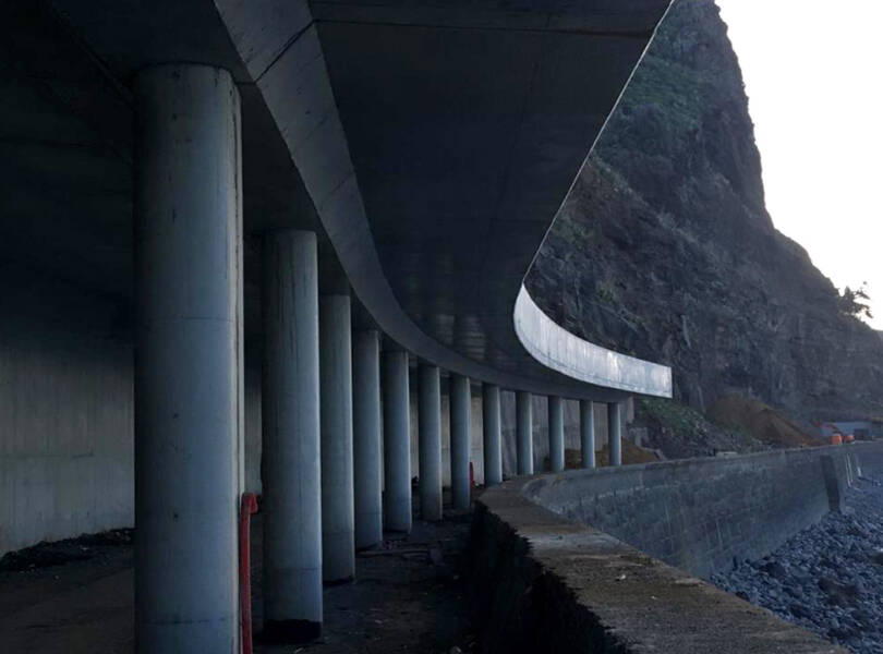 Túnel Rodoviário a céu aberto em Ribeira Brava